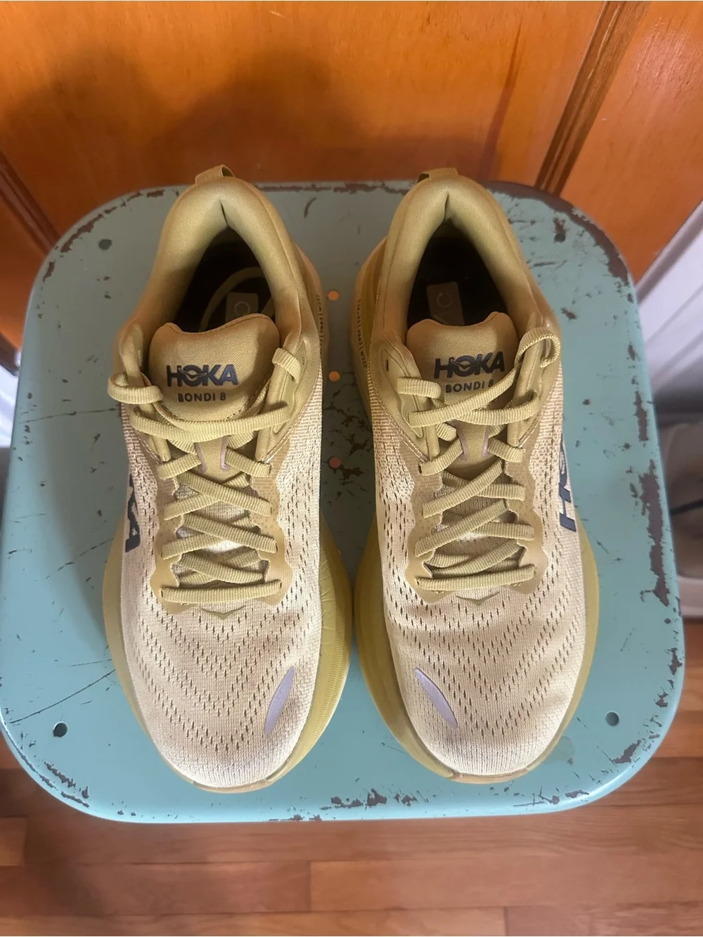 HOKA Women's Yellow Athletic Running Shoe - Cushioned Trainer Size 7.5